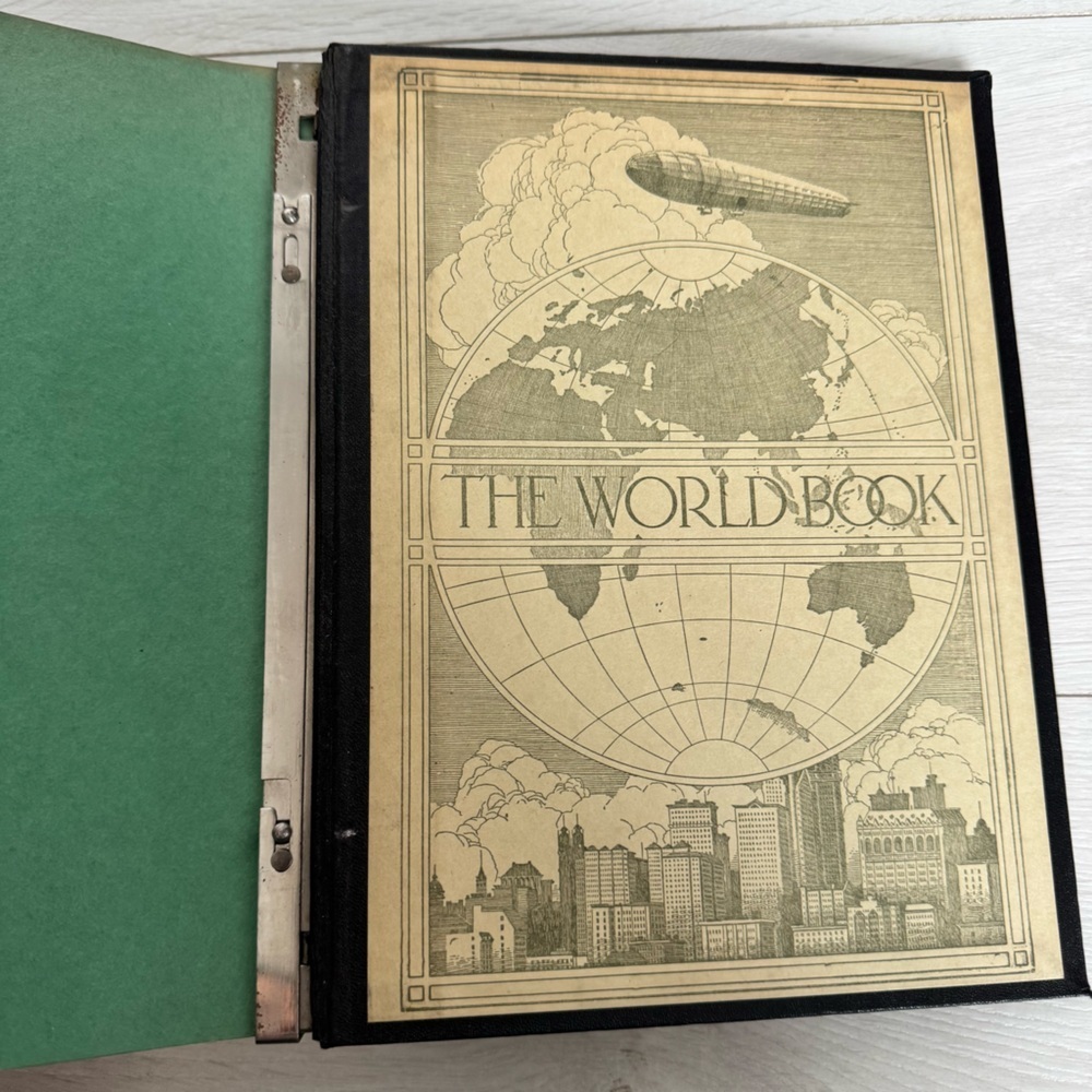 Vintage The World Book Loose Leaf Annual Book Binder 1928-1931 - Picture 14 of 14